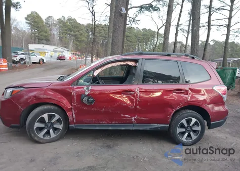 2018 Subaru Forester 2.5I Premium z USA, uszkodzony, nr VIN JF2SJAGC6JH553669